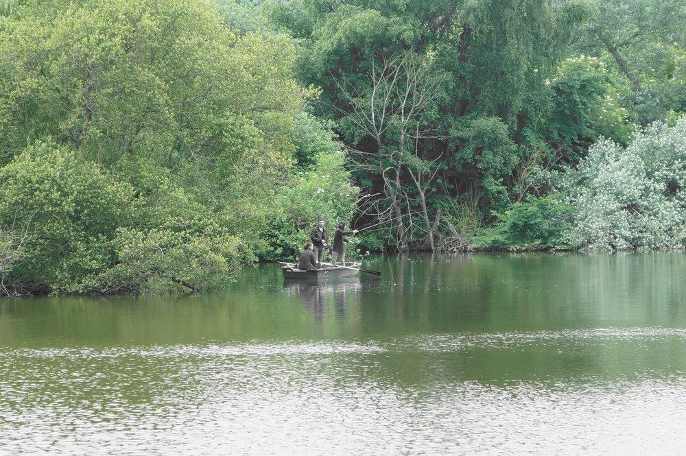 Cabanes Flottantes Et Gites Au Fil De L'Eau Colleville Экстерьер фото