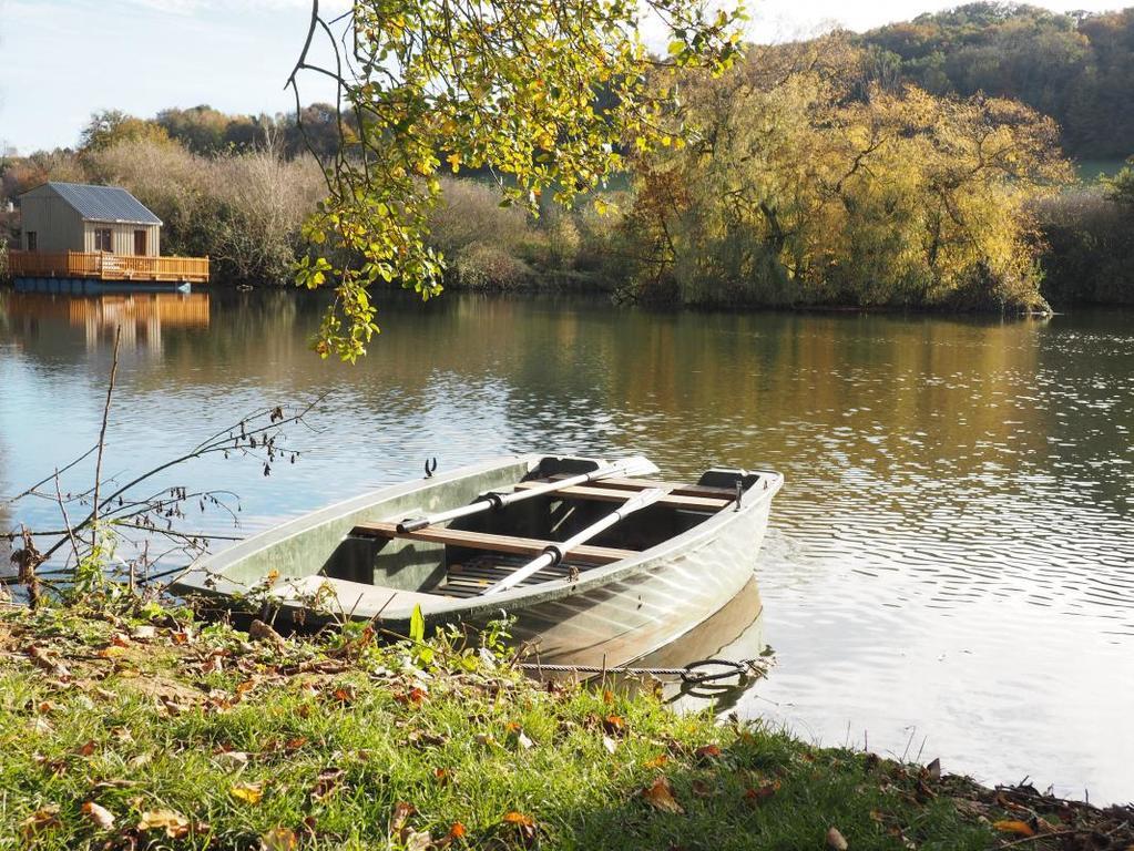 Cabanes Flottantes Et Gites Au Fil De L'Eau Colleville Экстерьер фото